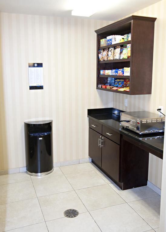 Cobblestone Inn & Suites - Langdon Buitenkant foto