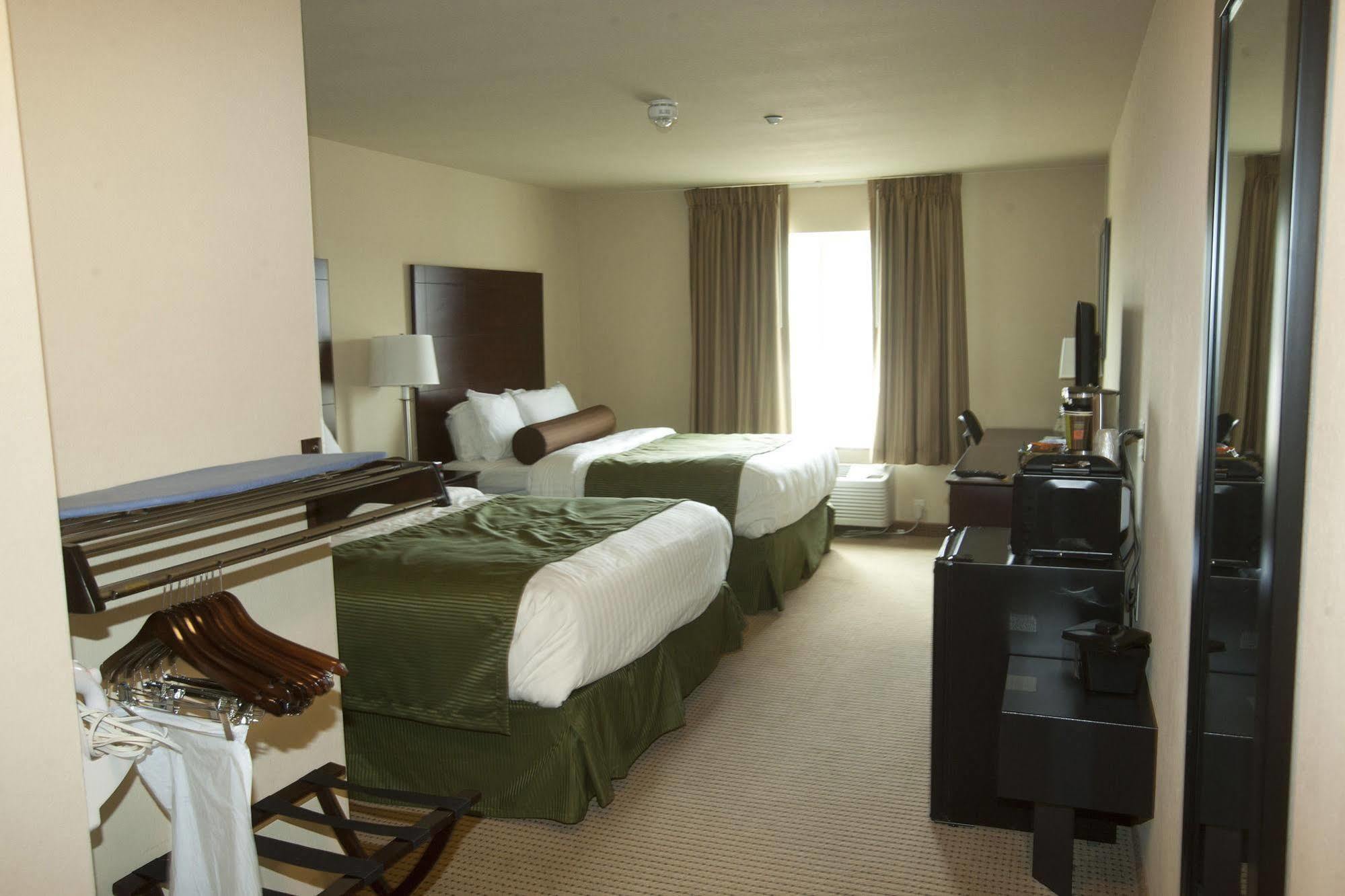 Cobblestone Inn & Suites - Langdon Buitenkant foto